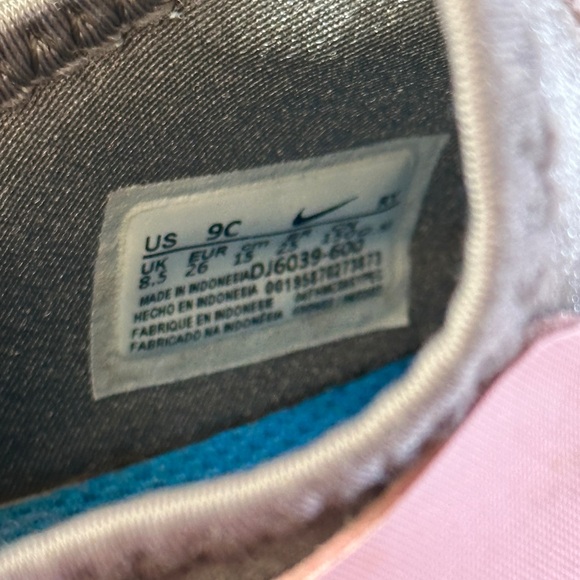 Little Girl Nike Shoes 9C - Picture 7 of 7